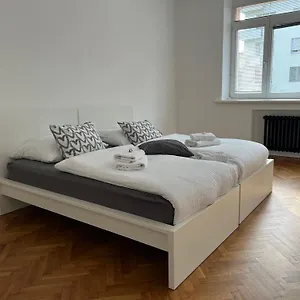  Ubytování v soukromí Soukromy V Tripokojovem Byte - Private In Three Flat Česká republika