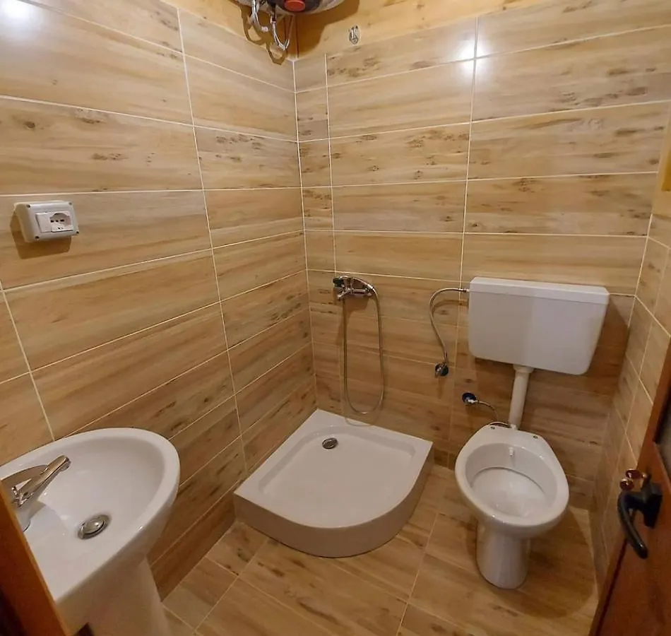 빌라 Camping Farm Shelegur Leskovik